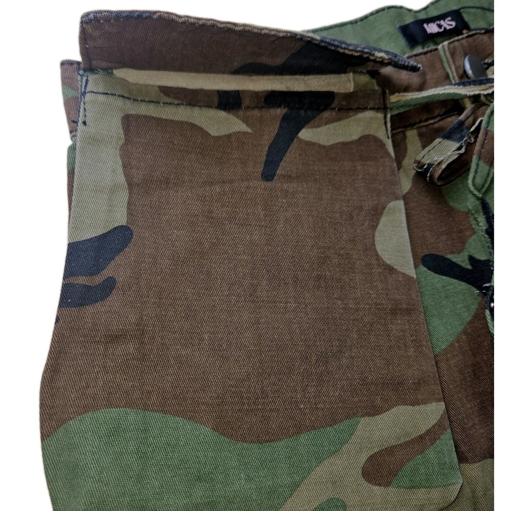 MICAS Camo Distressed Shorts Medium Utility Pouch Tie Belt Raw Hem 5" Inseam New - Picture 3 of 9